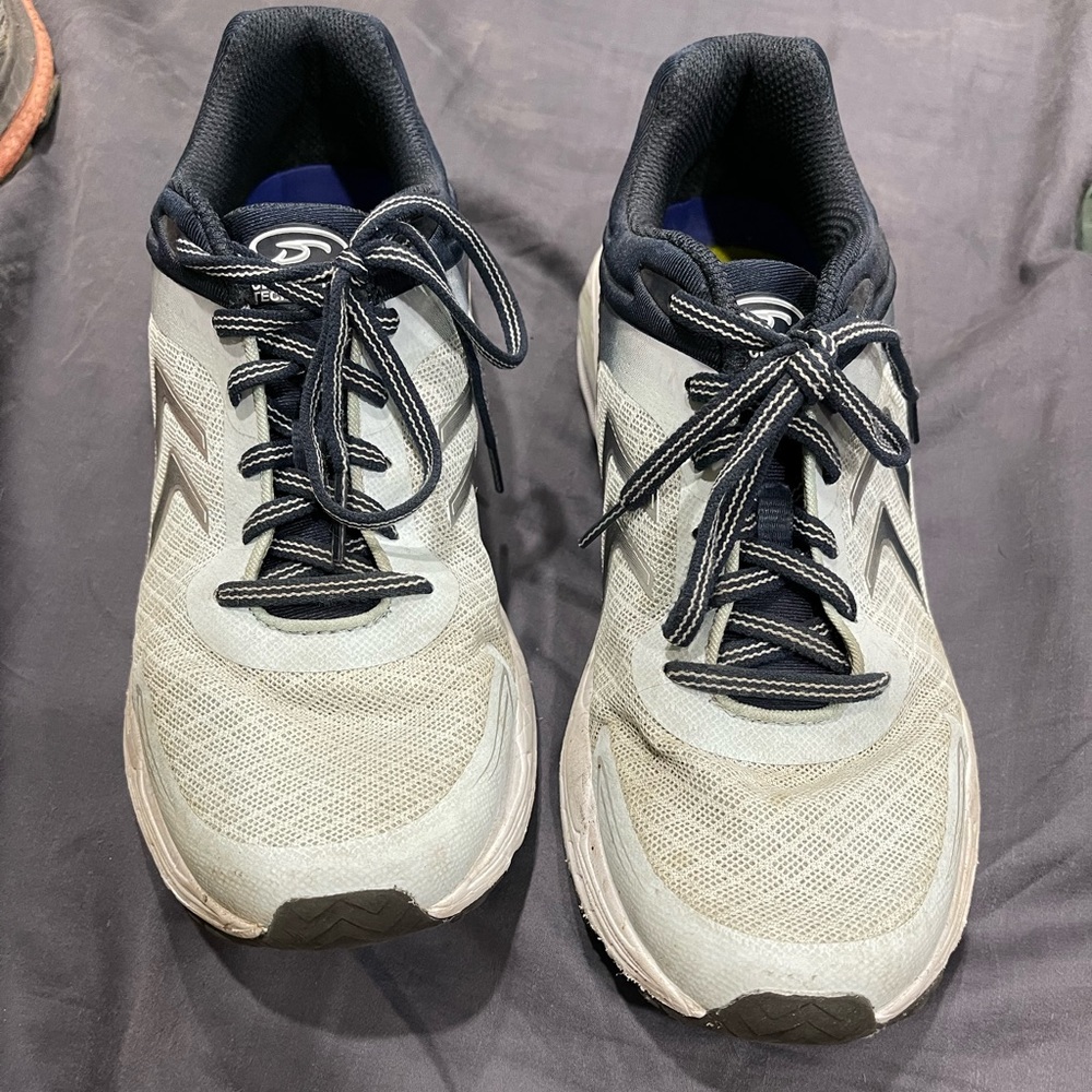 Dr.scholls tennis shoes